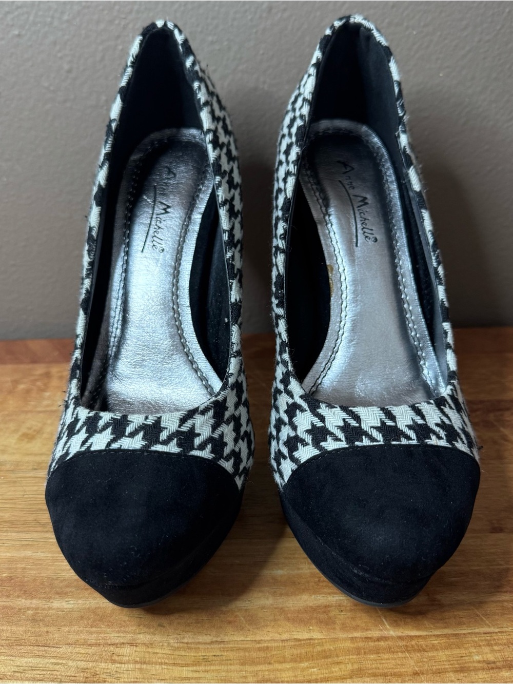 Black and White Houndstooth Women's Platform Pump Heels Size 7